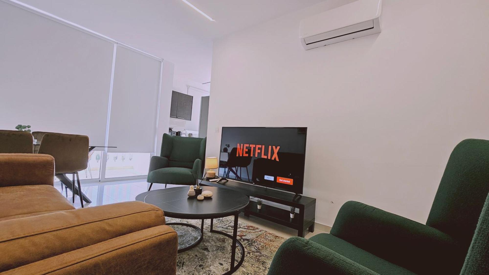 Stay Cosmo City Suites Nicosia Ngoại thất bức ảnh