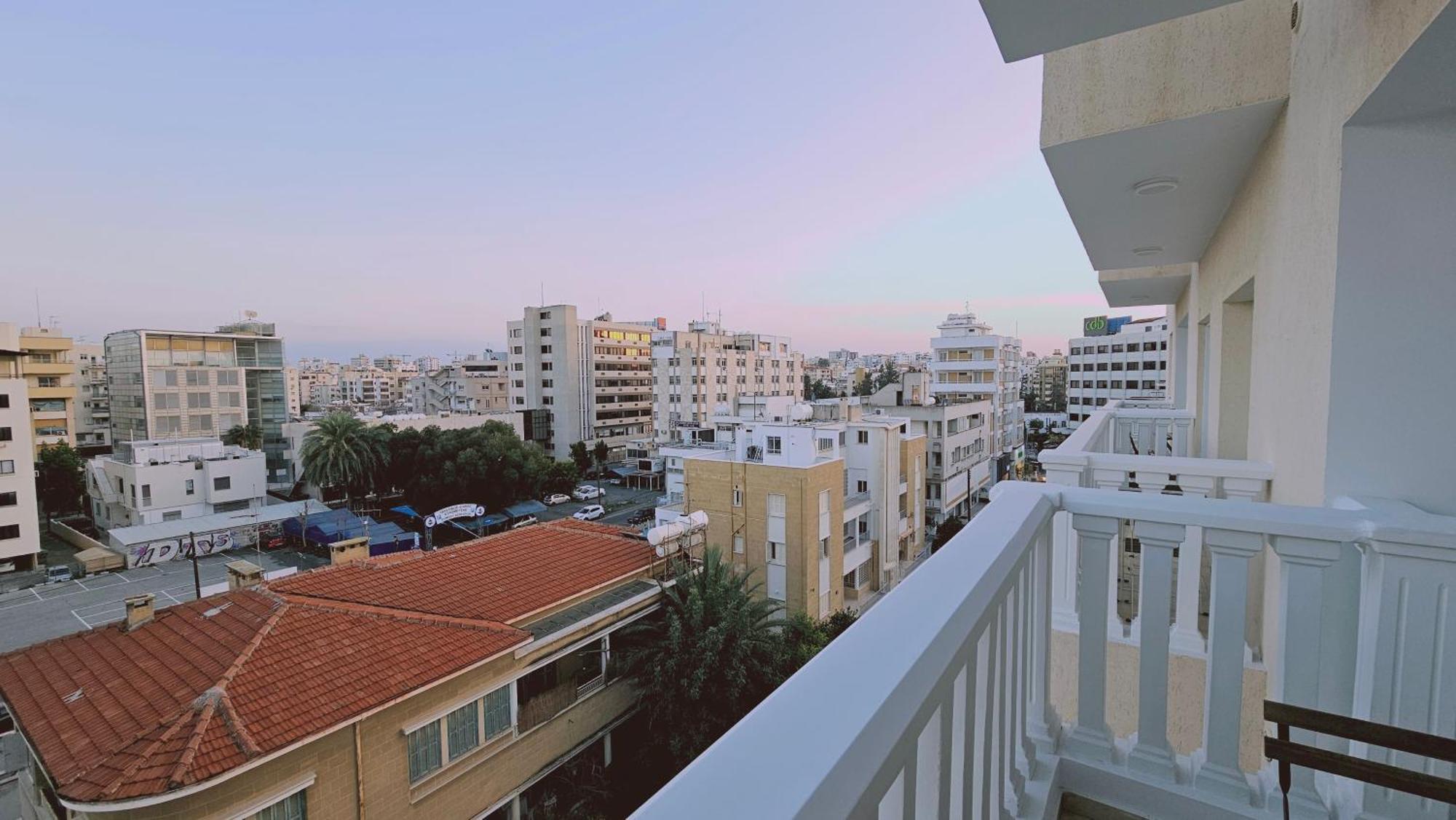 Stay Cosmo City Suites Nicosia Ngoại thất bức ảnh