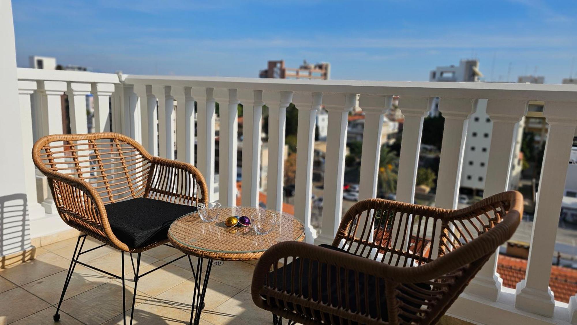Stay Cosmo City Suites Nicosia Ngoại thất bức ảnh