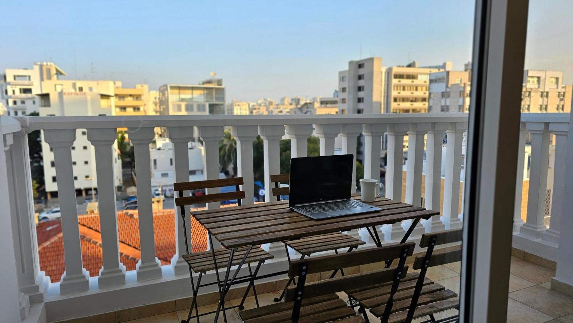 Stay Cosmo City Suites Nicosia Ngoại thất bức ảnh