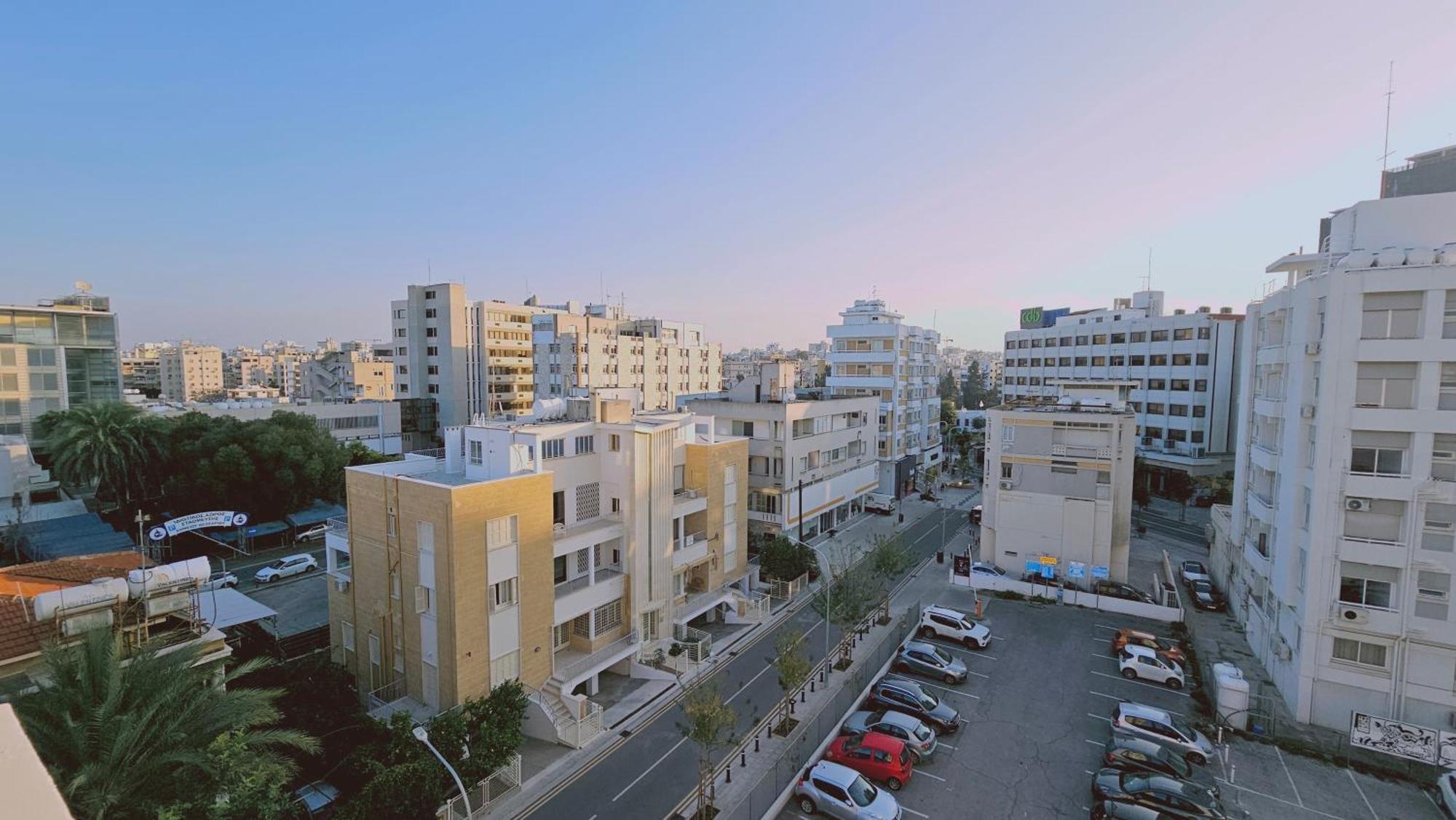 Stay Cosmo City Suites Nicosia Ngoại thất bức ảnh