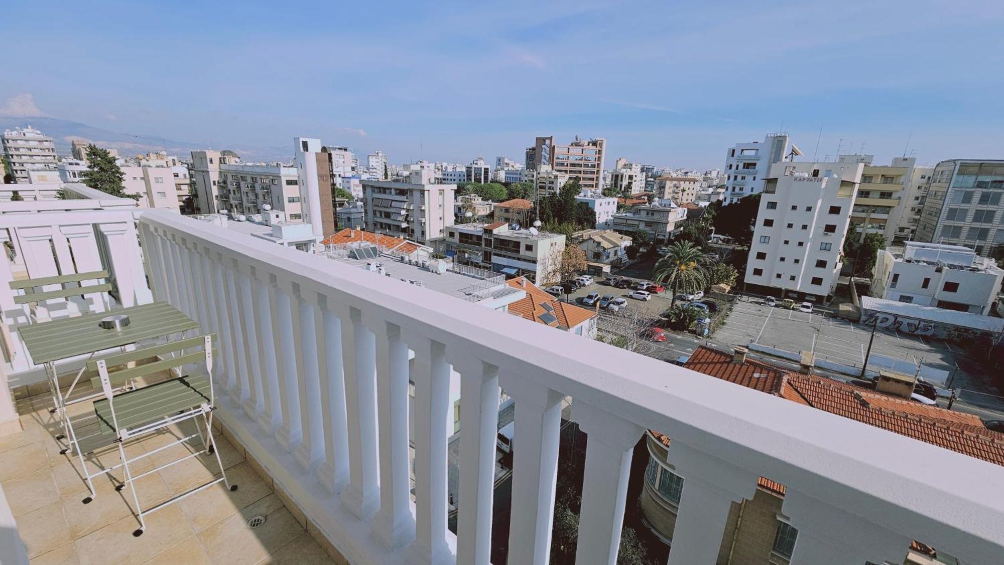 Stay Cosmo City Suites Nicosia Ngoại thất bức ảnh